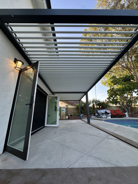 Compact aluminum pergola maximizing shade in a small California backyard