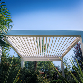 Venta Louvered Roof | Motorized Louvered Aluminum Pergola